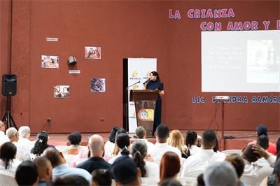Conferencia “Crianza con amor y límites”